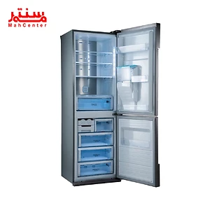 داخل یخچال دارای طبقات شیشه ای، کشوهای پلاستیکی و محفظه های درب است